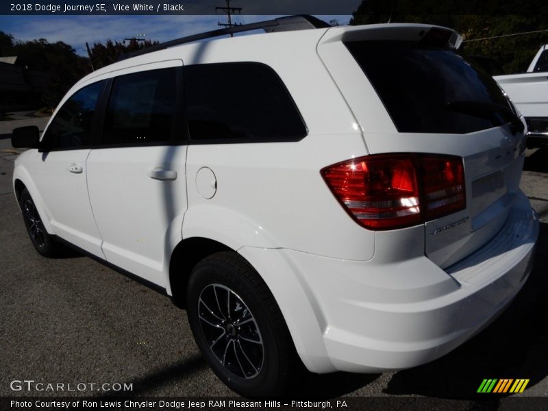 Vice White / Black 2018 Dodge Journey SE
