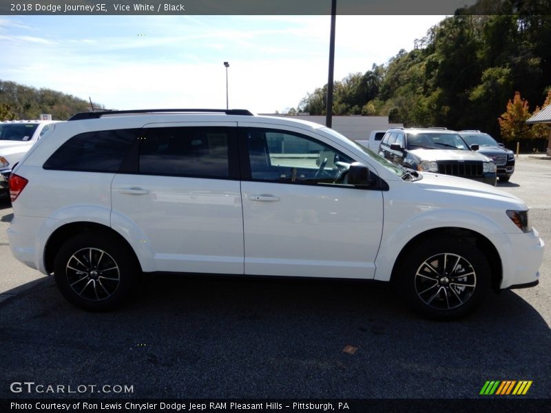 Vice White / Black 2018 Dodge Journey SE