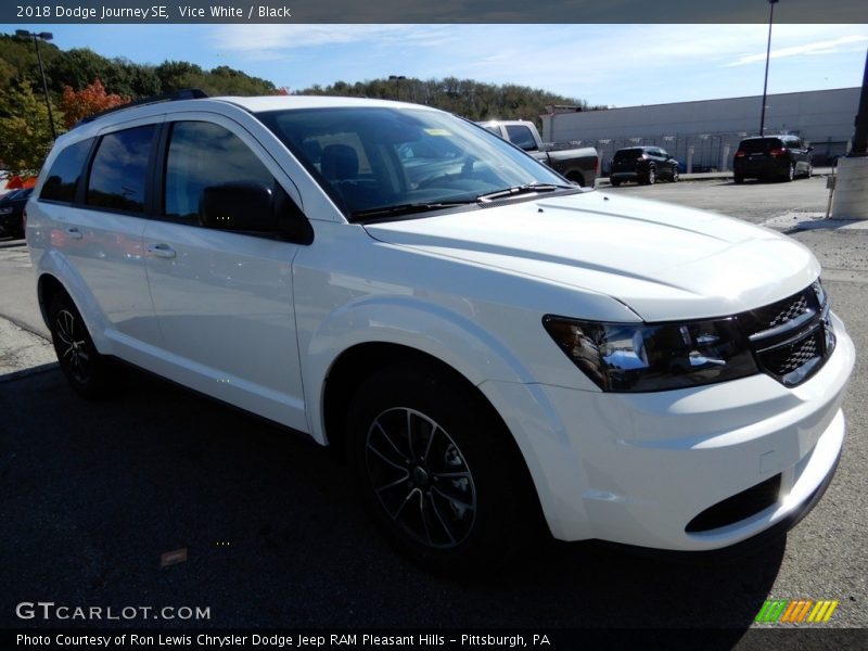 Vice White / Black 2018 Dodge Journey SE
