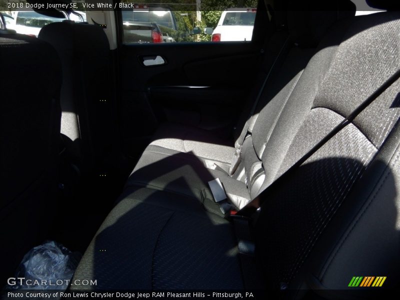 Vice White / Black 2018 Dodge Journey SE
