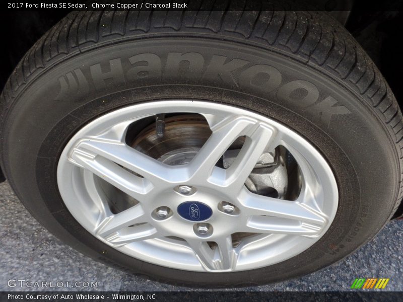 Chrome Copper / Charcoal Black 2017 Ford Fiesta SE Sedan