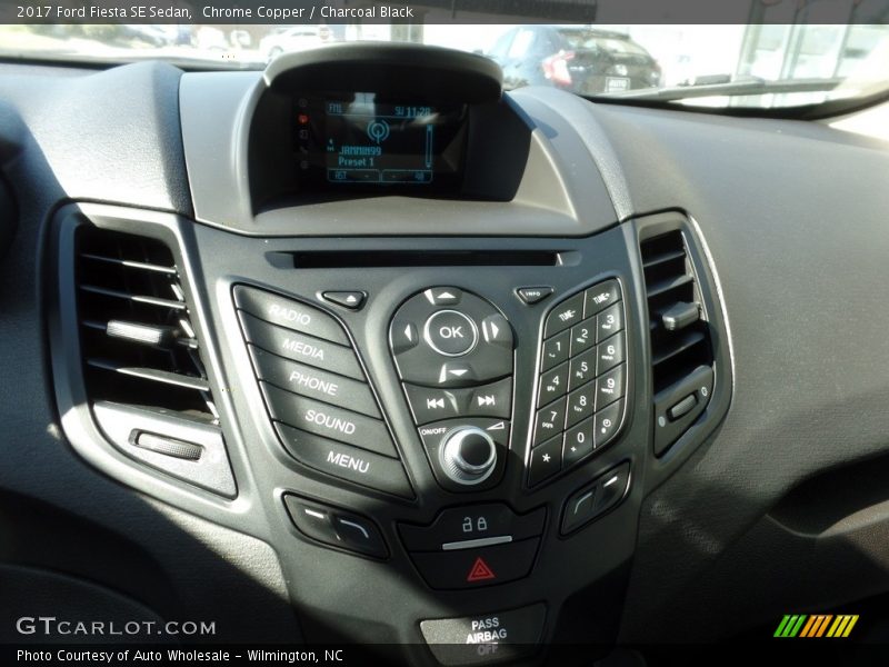 Chrome Copper / Charcoal Black 2017 Ford Fiesta SE Sedan