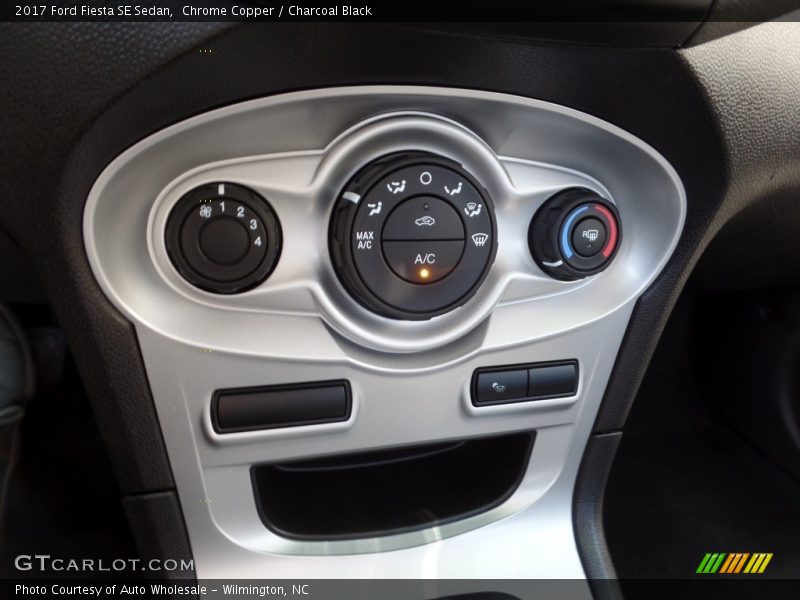 Chrome Copper / Charcoal Black 2017 Ford Fiesta SE Sedan