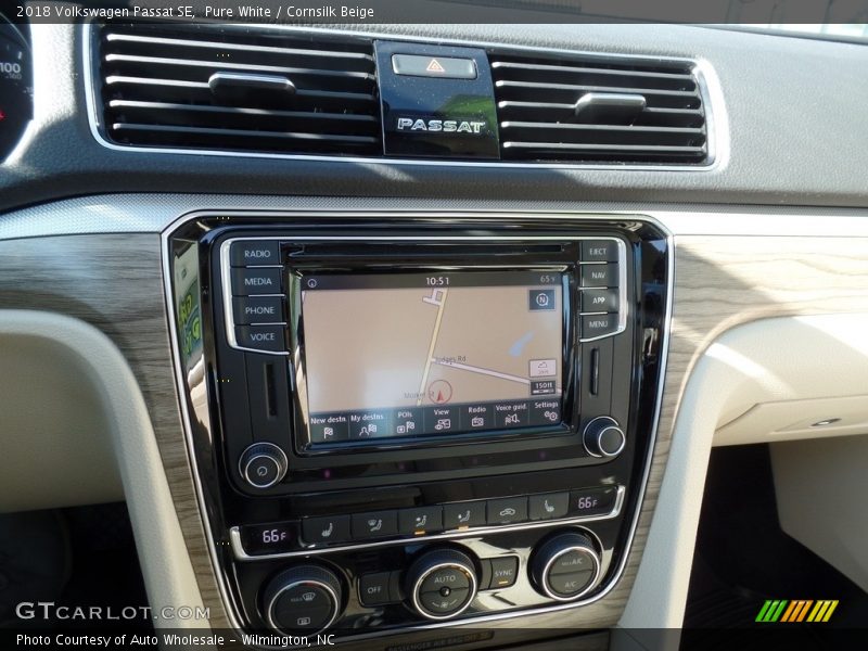 Pure White / Cornsilk Beige 2018 Volkswagen Passat SE