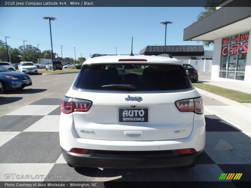 White / Black 2018 Jeep Compass Latitude 4x4