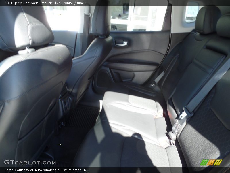 White / Black 2018 Jeep Compass Latitude 4x4