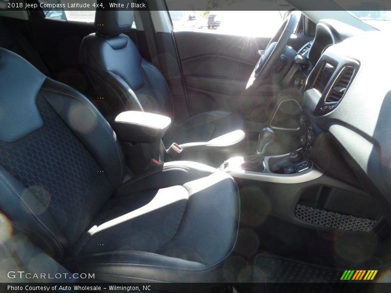 White / Black 2018 Jeep Compass Latitude 4x4