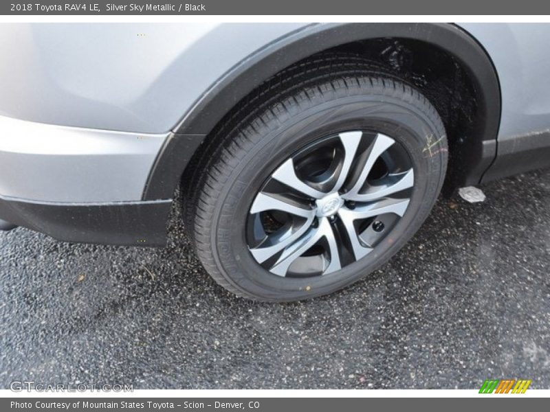 Silver Sky Metallic / Black 2018 Toyota RAV4 LE