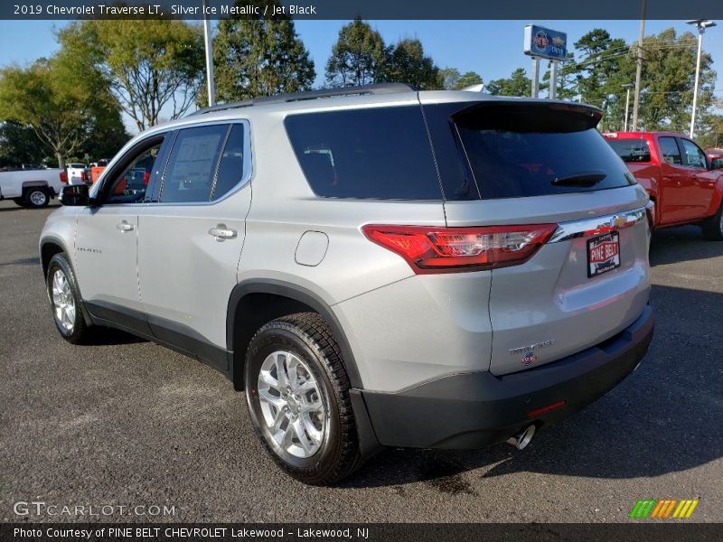 Silver Ice Metallic / Jet Black 2019 Chevrolet Traverse LT