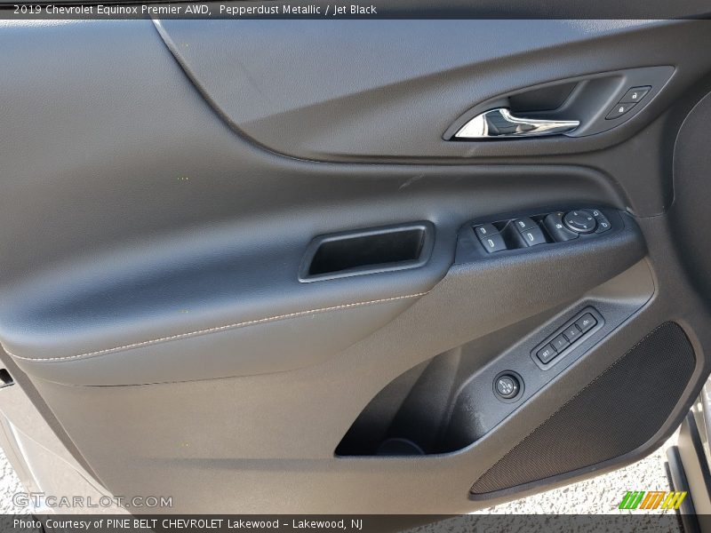 Pepperdust Metallic / Jet Black 2019 Chevrolet Equinox Premier AWD