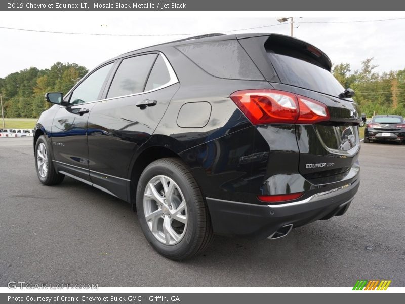 Mosaic Black Metallic / Jet Black 2019 Chevrolet Equinox LT