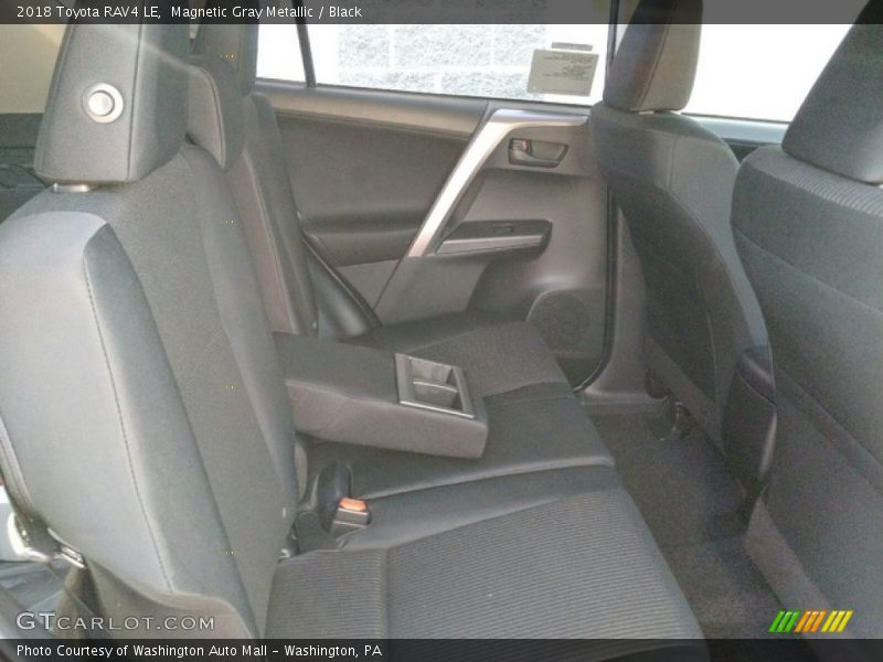 Magnetic Gray Metallic / Black 2018 Toyota RAV4 LE