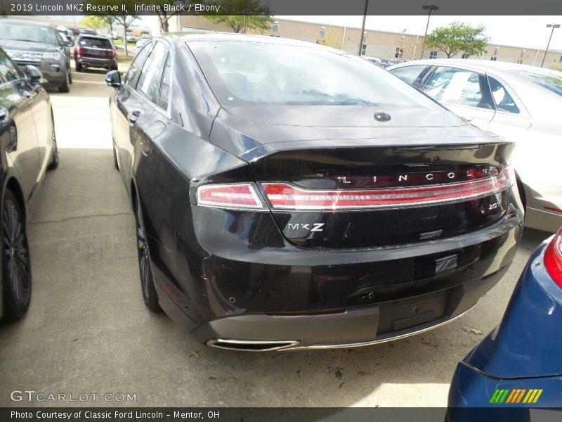 Infinite Black / Ebony 2019 Lincoln MKZ Reserve II