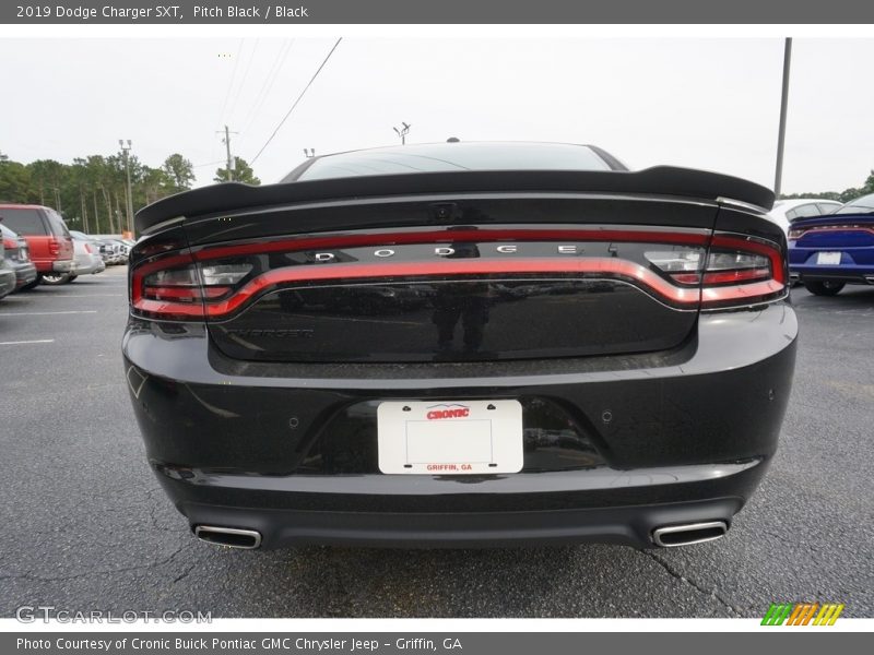 Pitch Black / Black 2019 Dodge Charger SXT