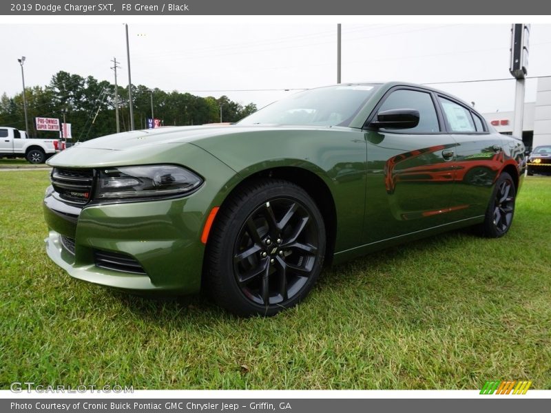 Front 3/4 View of 2019 Charger SXT
