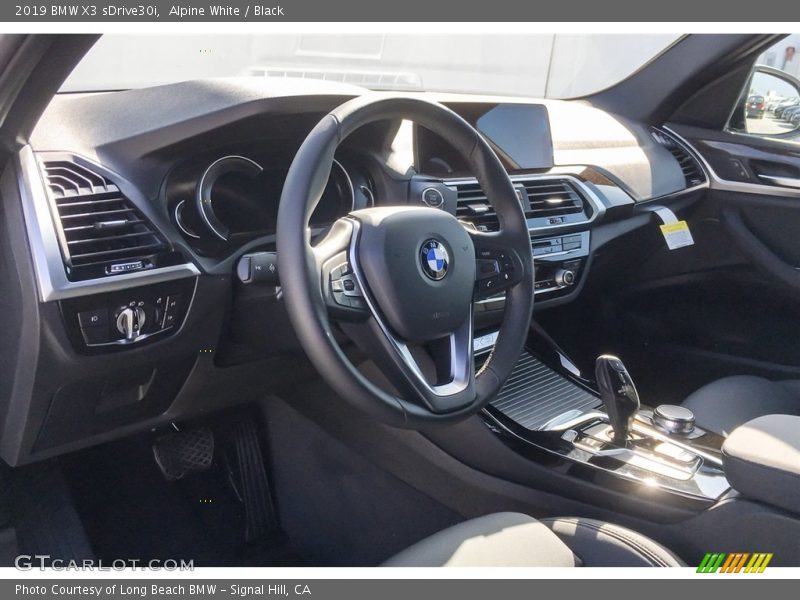 Alpine White / Black 2019 BMW X3 sDrive30i