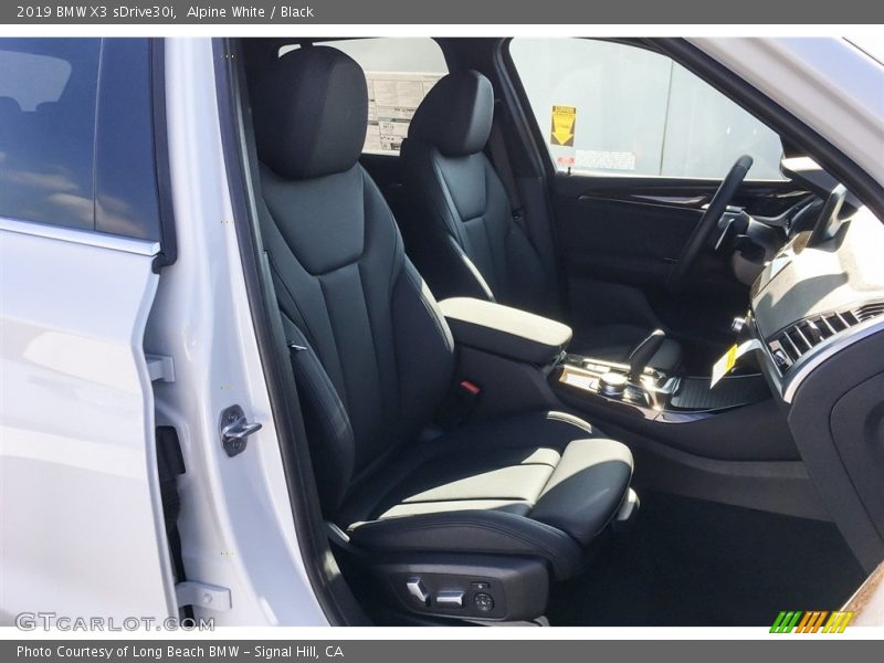 Alpine White / Black 2019 BMW X3 sDrive30i
