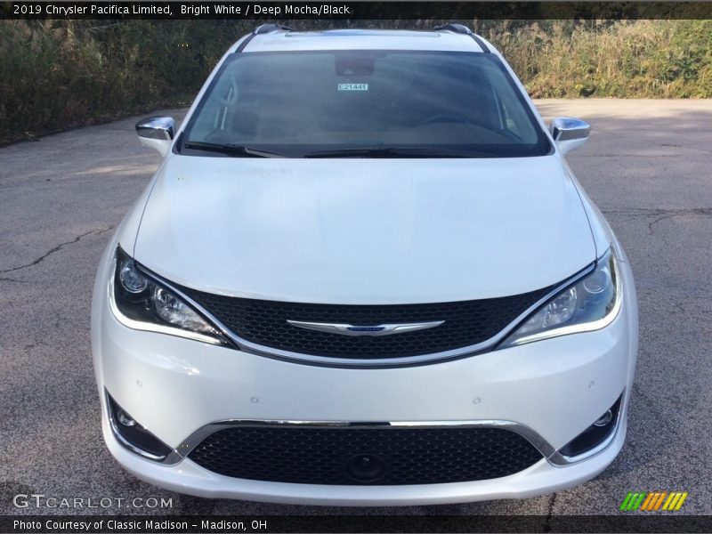 Bright White / Deep Mocha/Black 2019 Chrysler Pacifica Limited