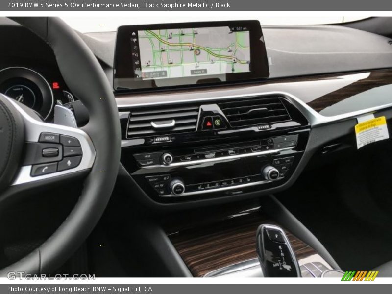 Black Sapphire Metallic / Black 2019 BMW 5 Series 530e iPerformance Sedan