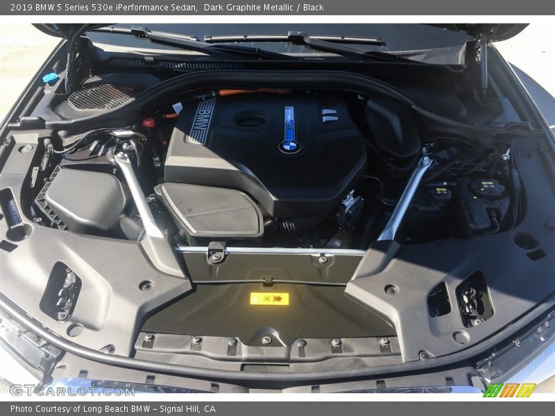 Dark Graphite Metallic / Black 2019 BMW 5 Series 530e iPerformance Sedan
