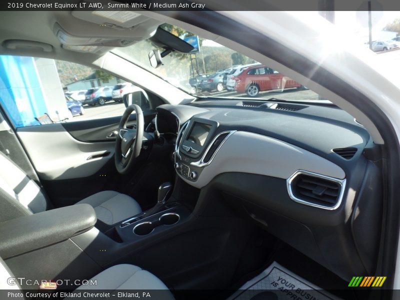 Summit White / Medium Ash Gray 2019 Chevrolet Equinox LT AWD