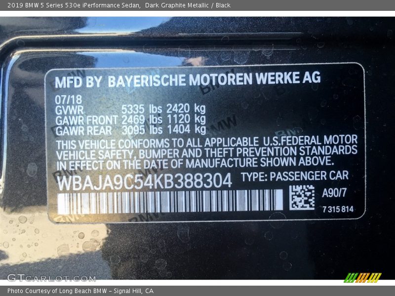 Dark Graphite Metallic / Black 2019 BMW 5 Series 530e iPerformance Sedan