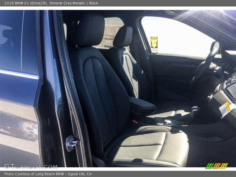 Mineral Grey Metallic / Black 2018 BMW X1 sDrive28i