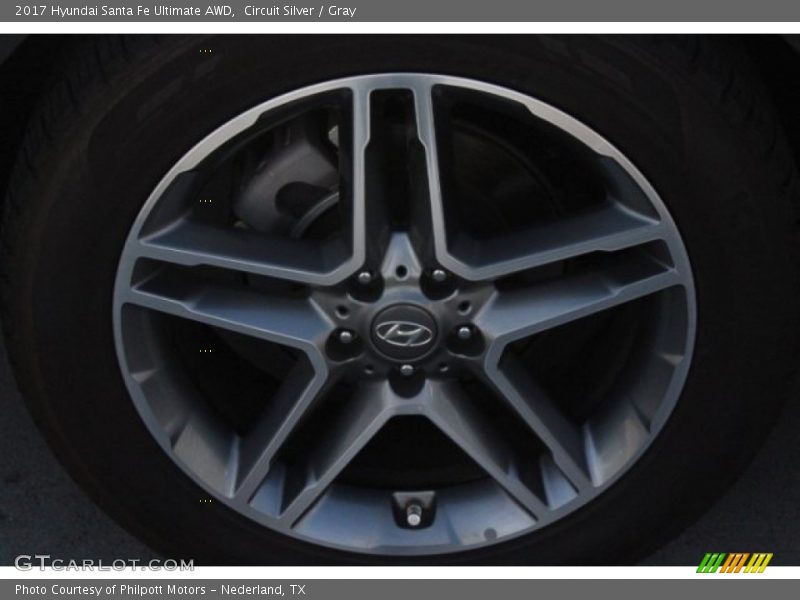 Circuit Silver / Gray 2017 Hyundai Santa Fe Ultimate AWD