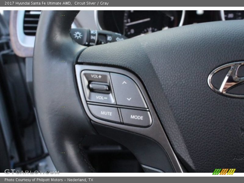Circuit Silver / Gray 2017 Hyundai Santa Fe Ultimate AWD