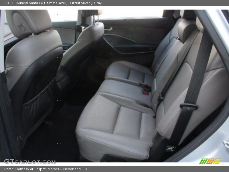 Circuit Silver / Gray 2017 Hyundai Santa Fe Ultimate AWD