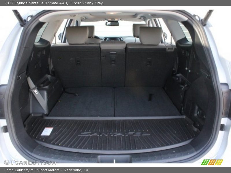 Circuit Silver / Gray 2017 Hyundai Santa Fe Ultimate AWD