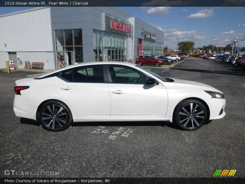 Pearl White / Charcoal 2019 Nissan Altima SR