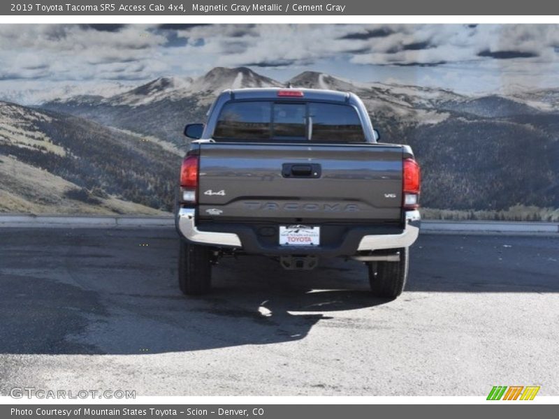 Magnetic Gray Metallic / Cement Gray 2019 Toyota Tacoma SR5 Access Cab 4x4