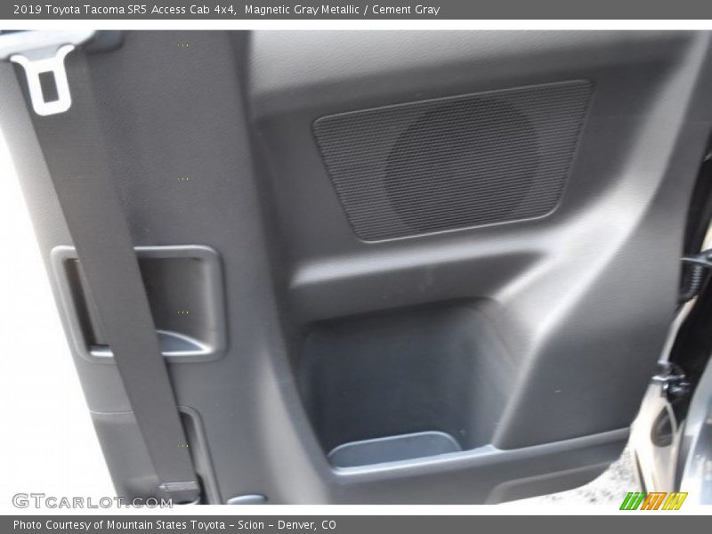 Magnetic Gray Metallic / Cement Gray 2019 Toyota Tacoma SR5 Access Cab 4x4