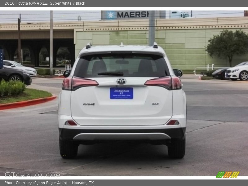 Super White / Black 2016 Toyota RAV4 XLE