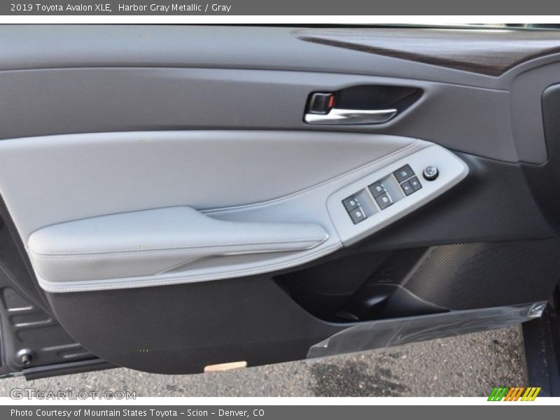 Harbor Gray Metallic / Gray 2019 Toyota Avalon XLE
