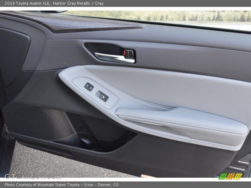 Harbor Gray Metallic / Gray 2019 Toyota Avalon XLE