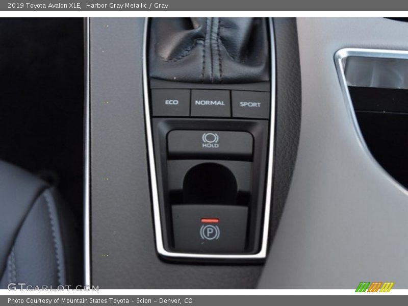 Harbor Gray Metallic / Gray 2019 Toyota Avalon XLE
