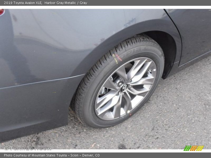 Harbor Gray Metallic / Gray 2019 Toyota Avalon XLE