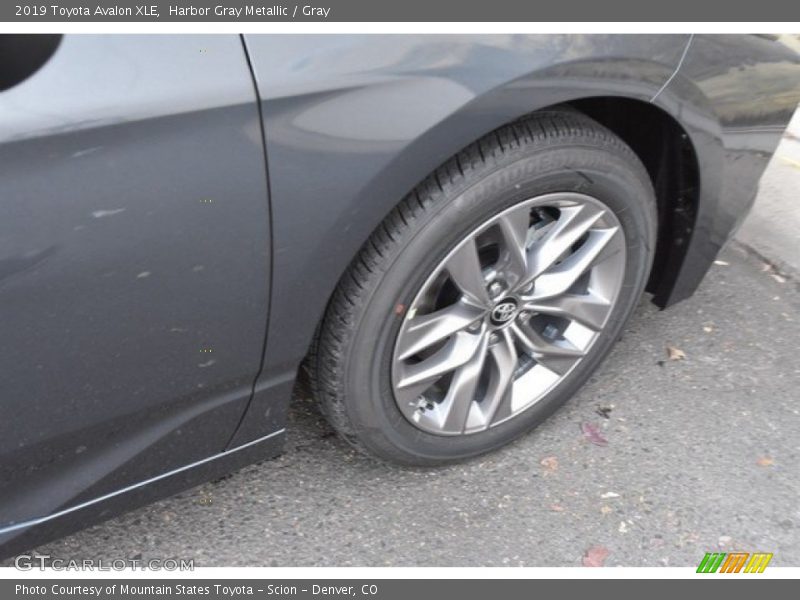 Harbor Gray Metallic / Gray 2019 Toyota Avalon XLE