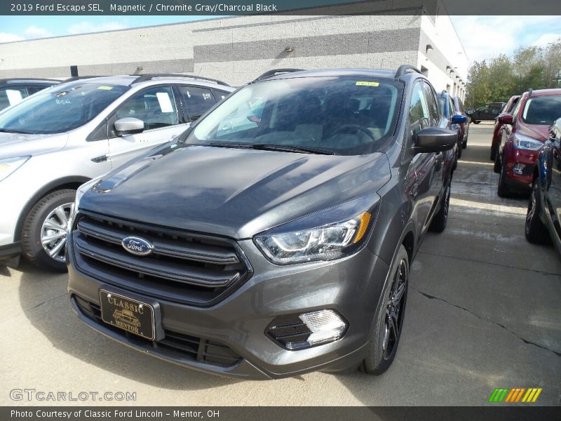 Magnetic / Chromite Gray/Charcoal Black 2019 Ford Escape SEL