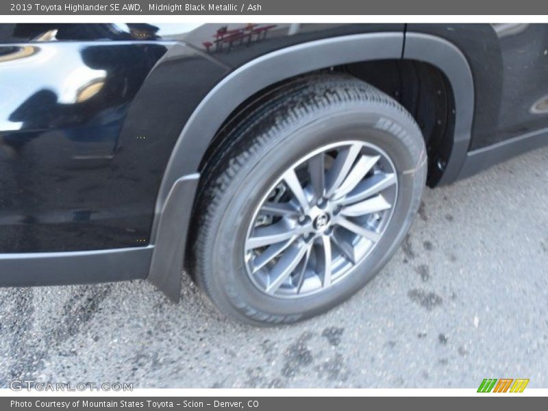  2019 Highlander SE AWD Wheel