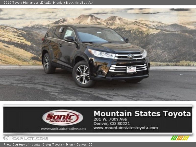 Midnight Black Metallic / Ash 2019 Toyota Highlander LE AWD
