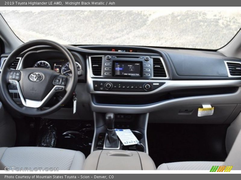 Midnight Black Metallic / Ash 2019 Toyota Highlander LE AWD