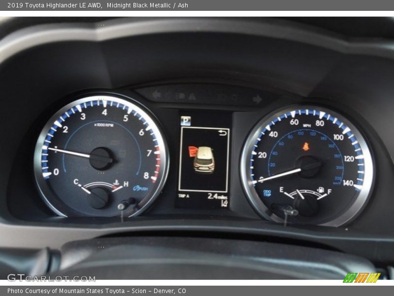 Midnight Black Metallic / Ash 2019 Toyota Highlander LE AWD