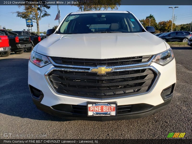 Summit White / Jet Black 2019 Chevrolet Traverse LS