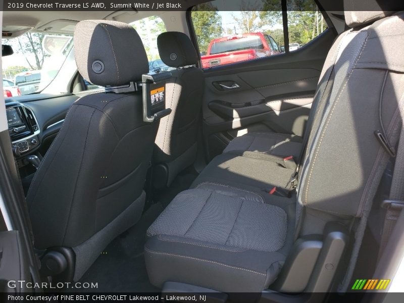 Summit White / Jet Black 2019 Chevrolet Traverse LS AWD