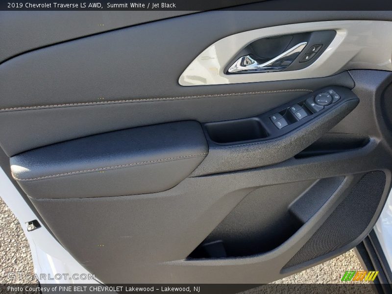 Summit White / Jet Black 2019 Chevrolet Traverse LS AWD