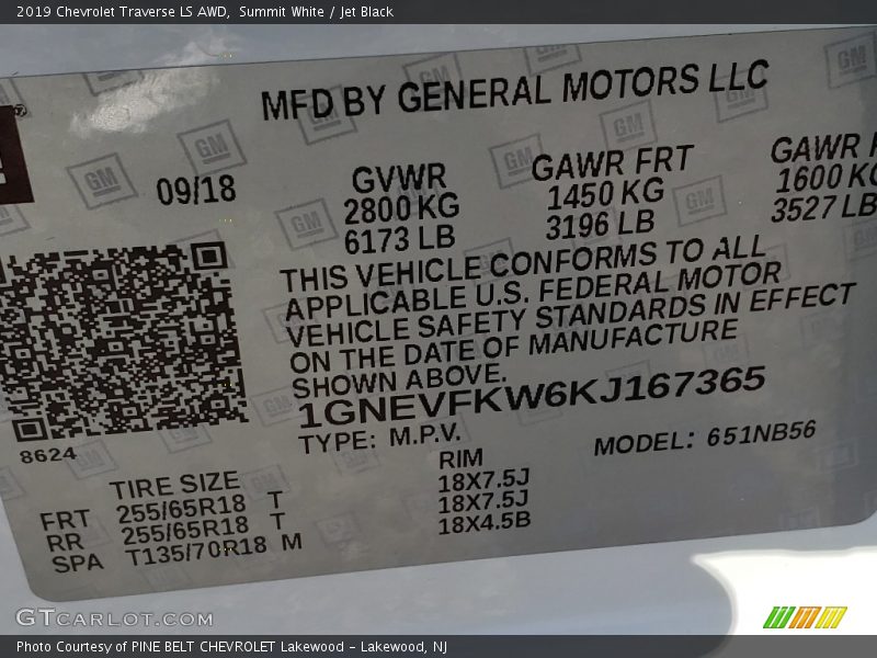 Summit White / Jet Black 2019 Chevrolet Traverse LS AWD