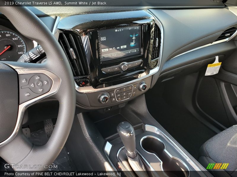 Summit White / Jet Black 2019 Chevrolet Traverse LS AWD